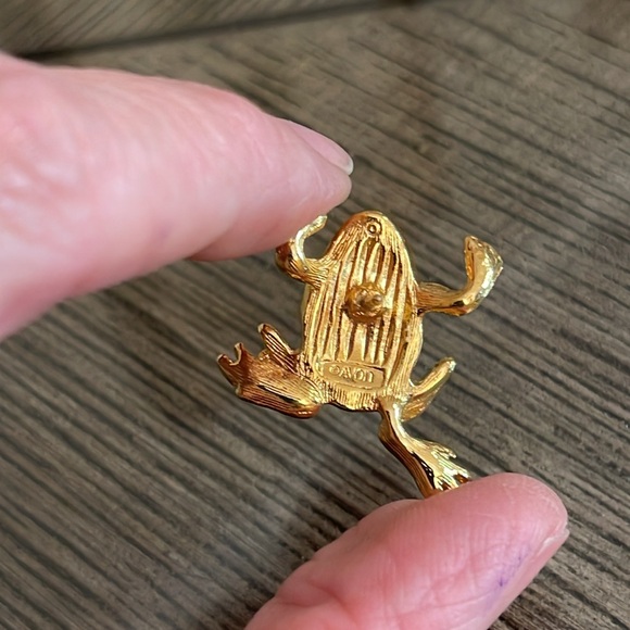 Vintage 1994 Avon Garden Friends Tac Pin - Frog - Picture 5 of 16